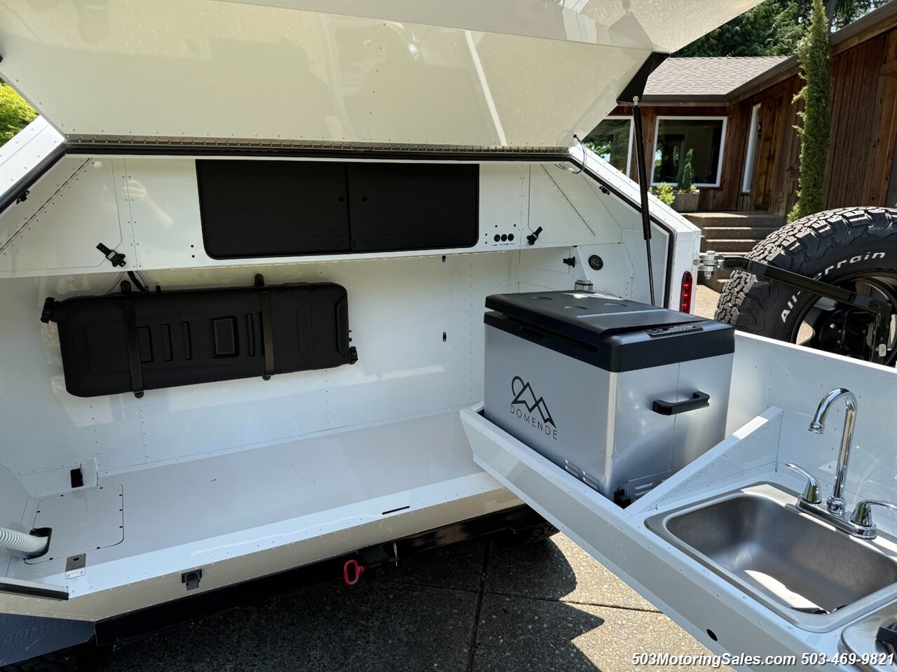 2019 Toyota Tacoma TRD Off-Road + Mammoth HV-1 Trailer