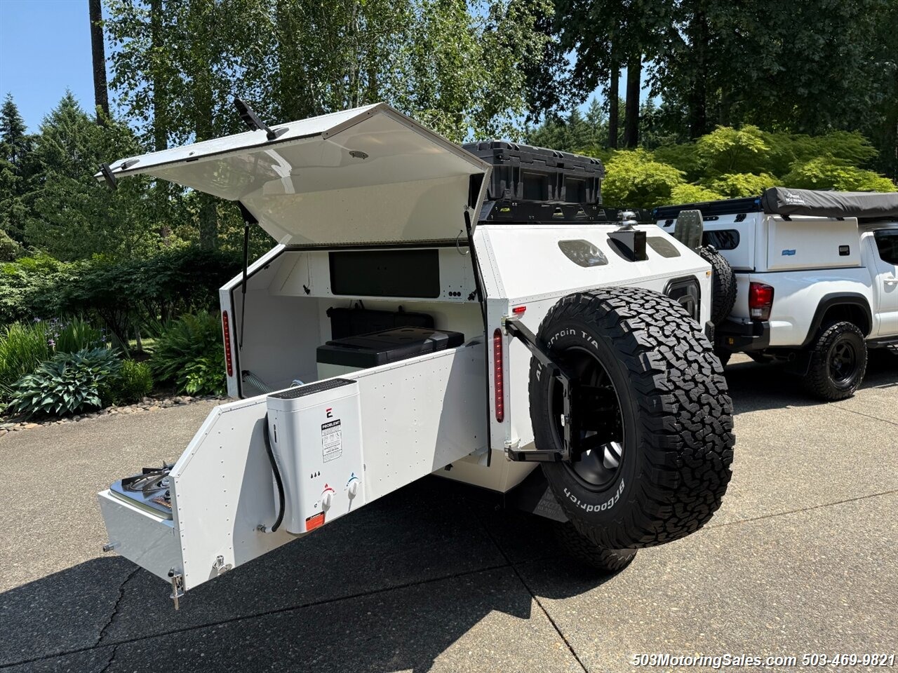 2019 Toyota Tacoma TRD Off-Road + Mammoth HV-1 Trailer