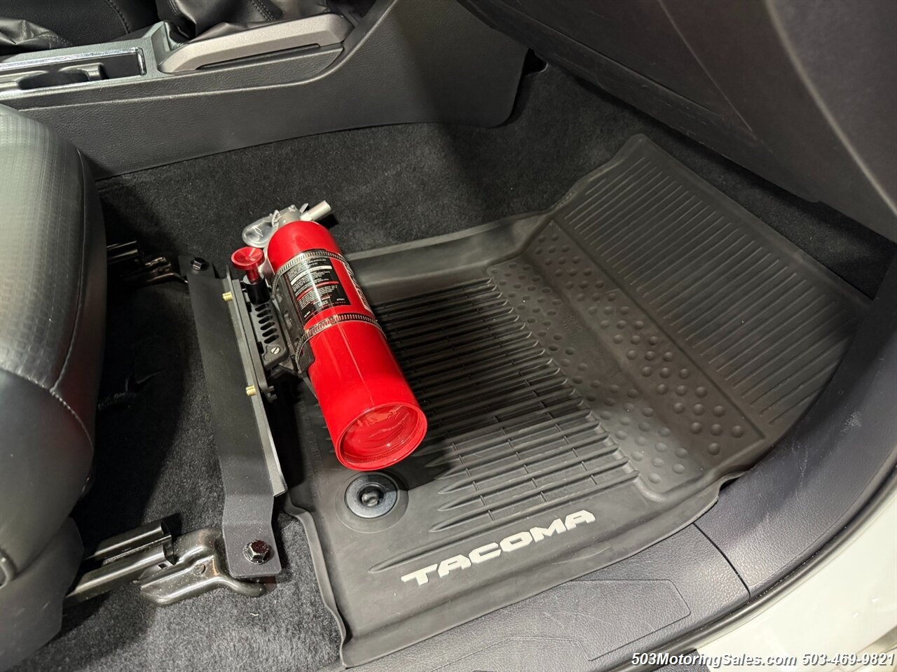 2019 Toyota Tacoma TRD Off-Road + Mammoth HV-1 Trailer
