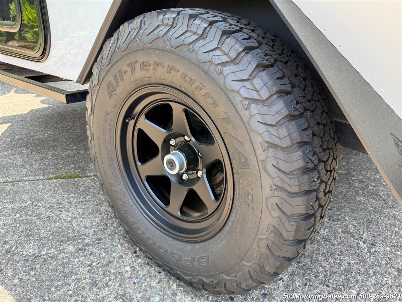 2019 Toyota Tacoma TRD Off-Road + Mammoth HV-1 Trailer