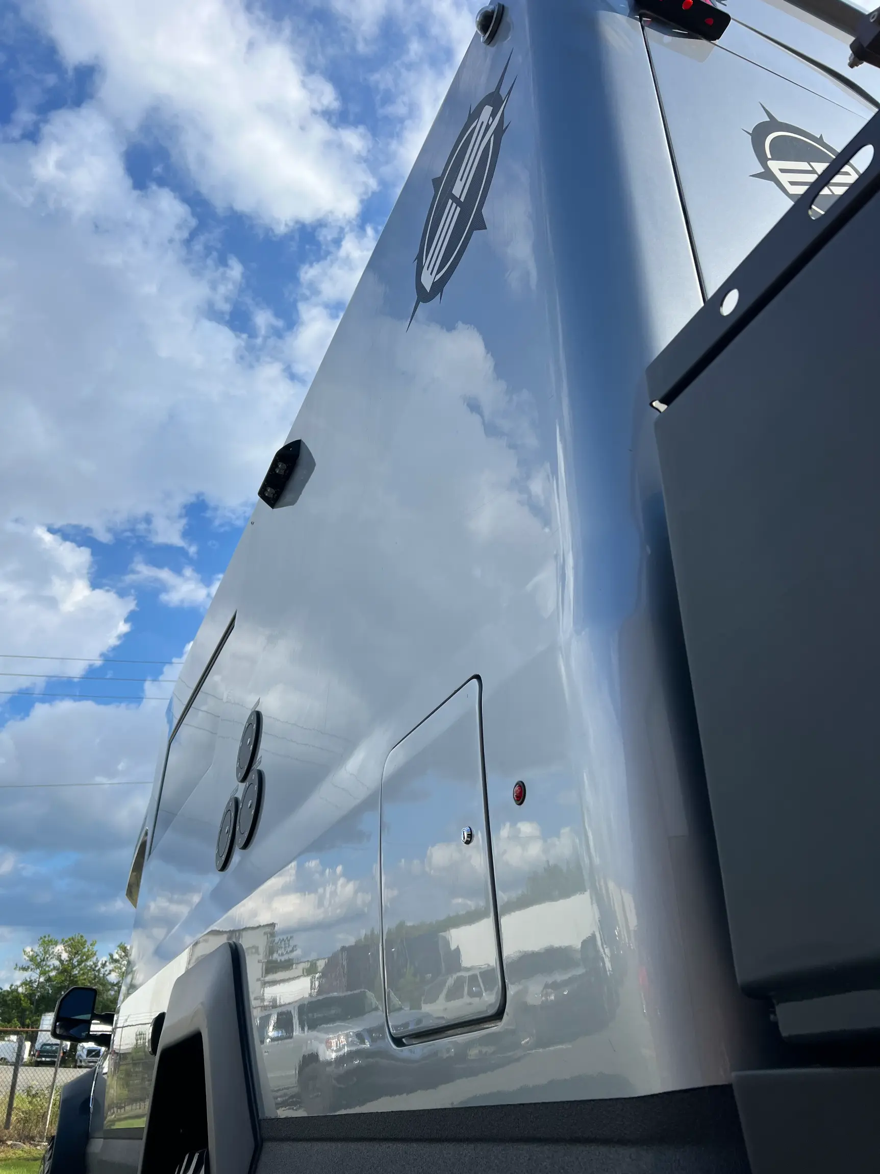 2021 EarthRoamer LTi-022