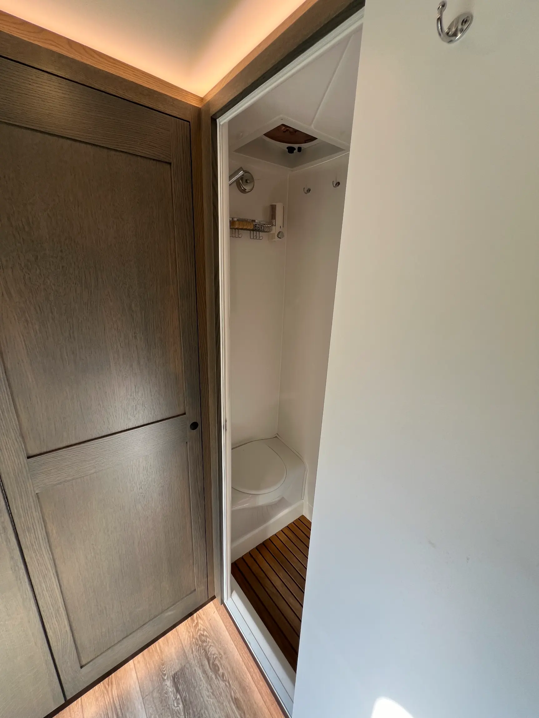 2021 EarthRoamer LTi-022