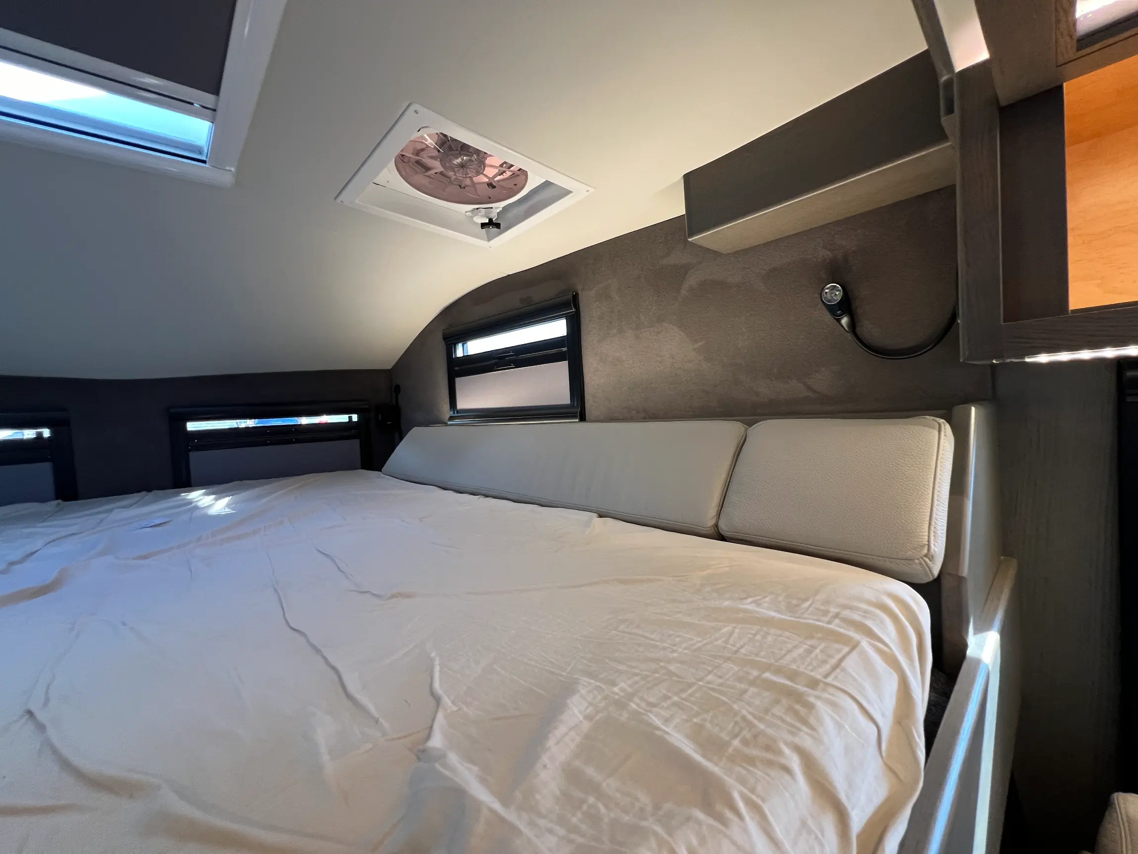 2021 EarthRoamer LTi-022