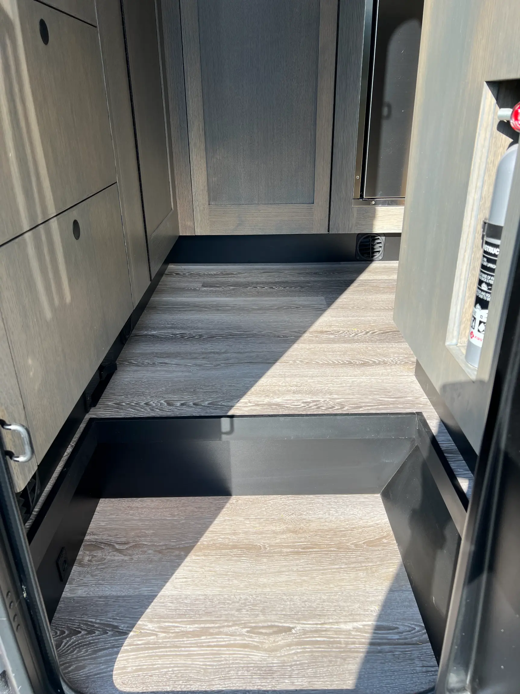 2021 EarthRoamer LTi-022