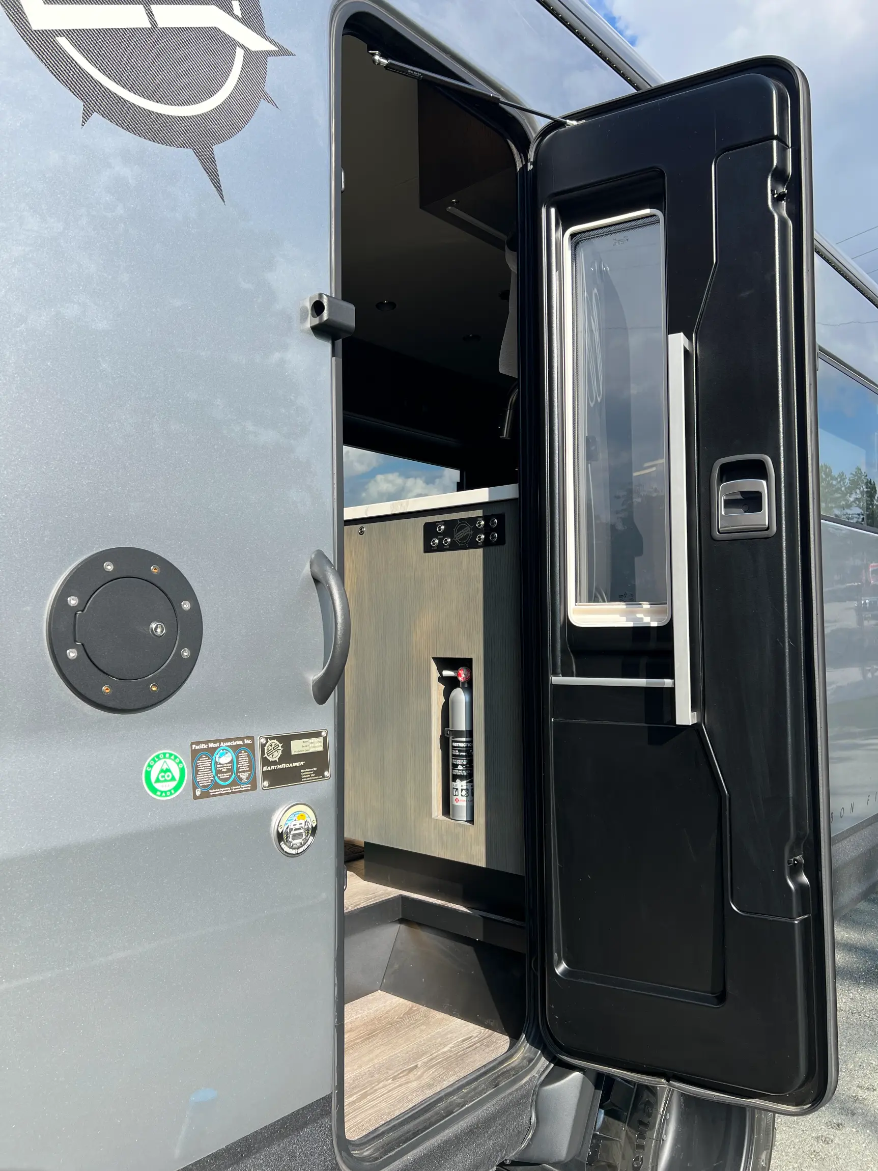 2021 EarthRoamer LTi-022