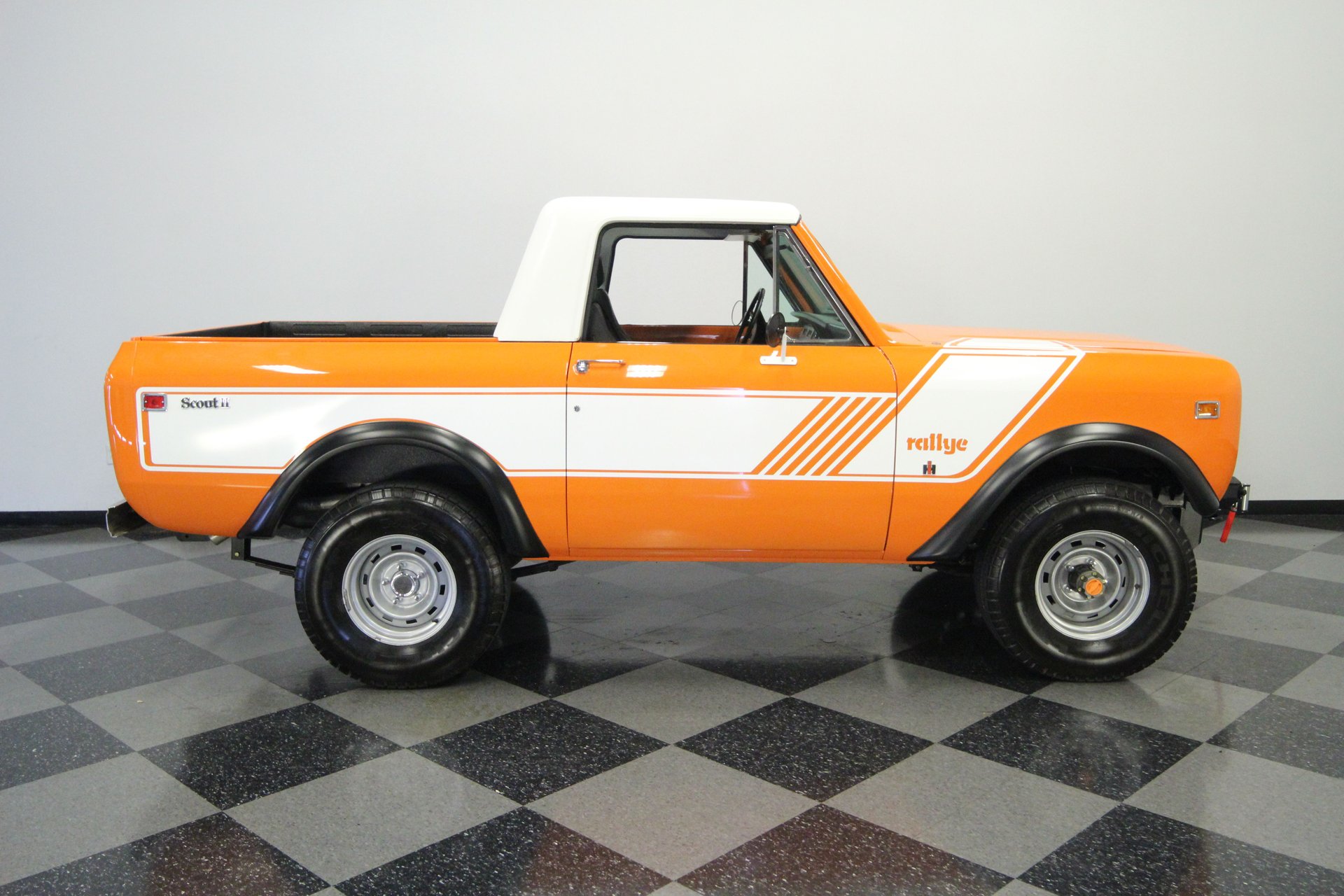 Sold: 1977 IH Scout II Rallye