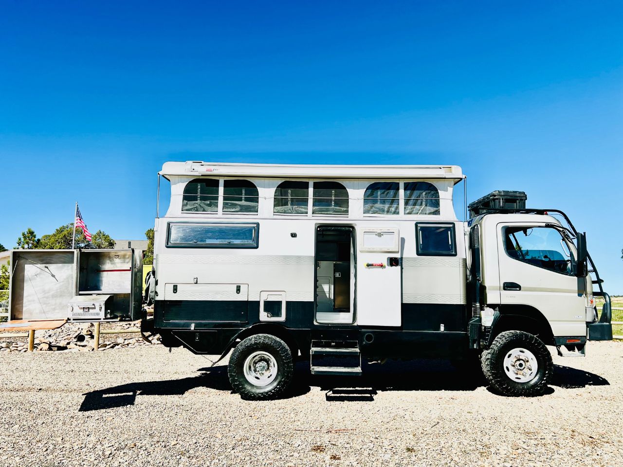  Mitsubishi Fuso Canter