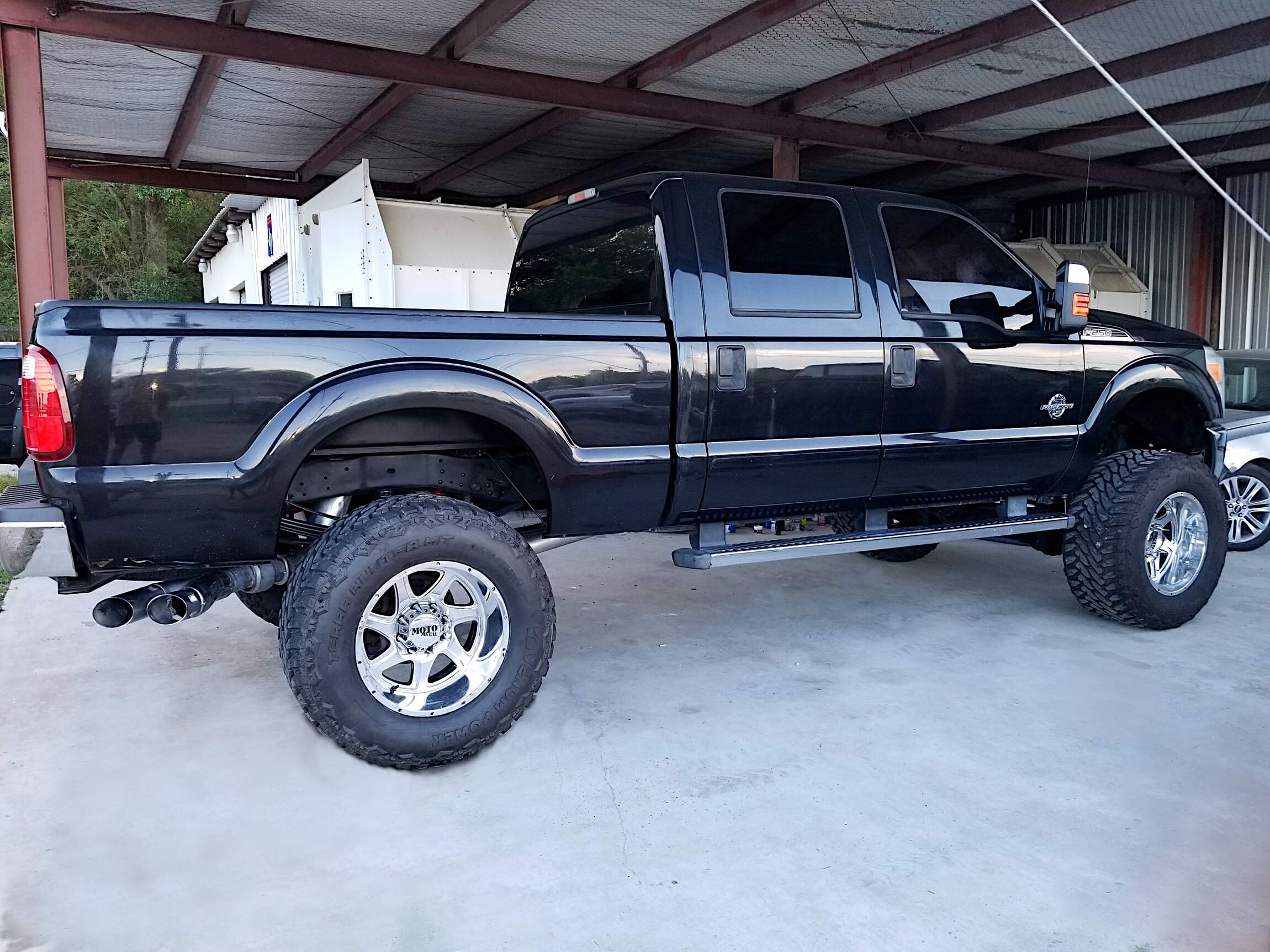 Sold: 2011 Ford F-250 Super Duty XLT