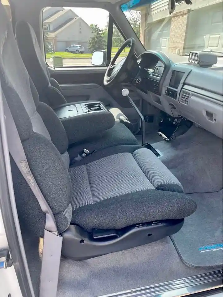 1995 Ford F-150 Lightning - 2