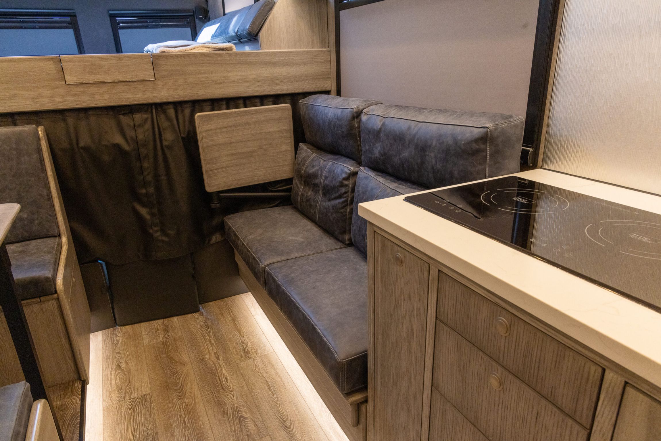 EarthRoamer XV-LTi 043