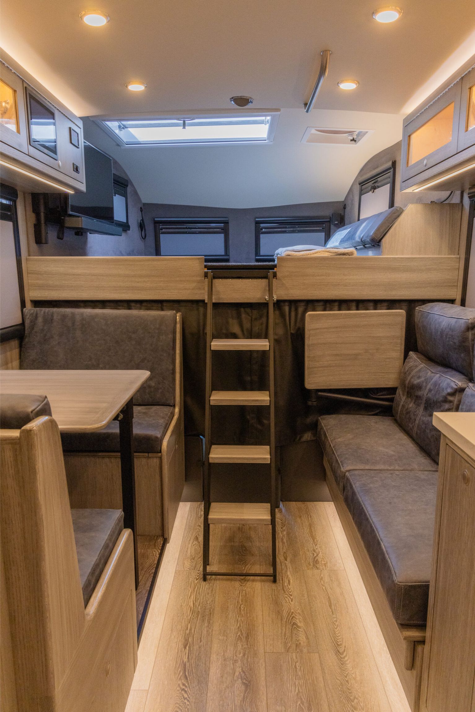 EarthRoamer XV-LTi 043