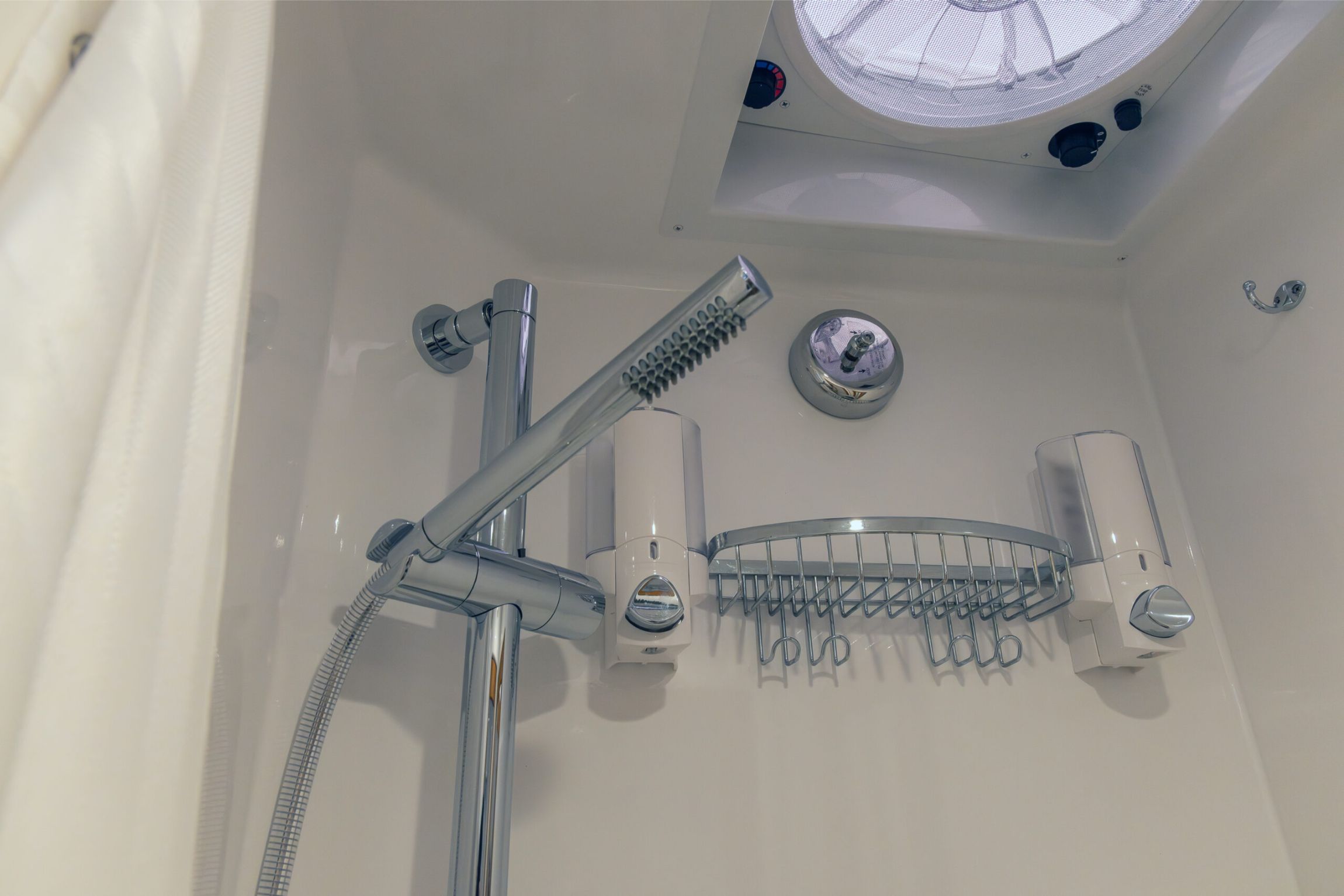 EarthRoamer XV-LTi 043