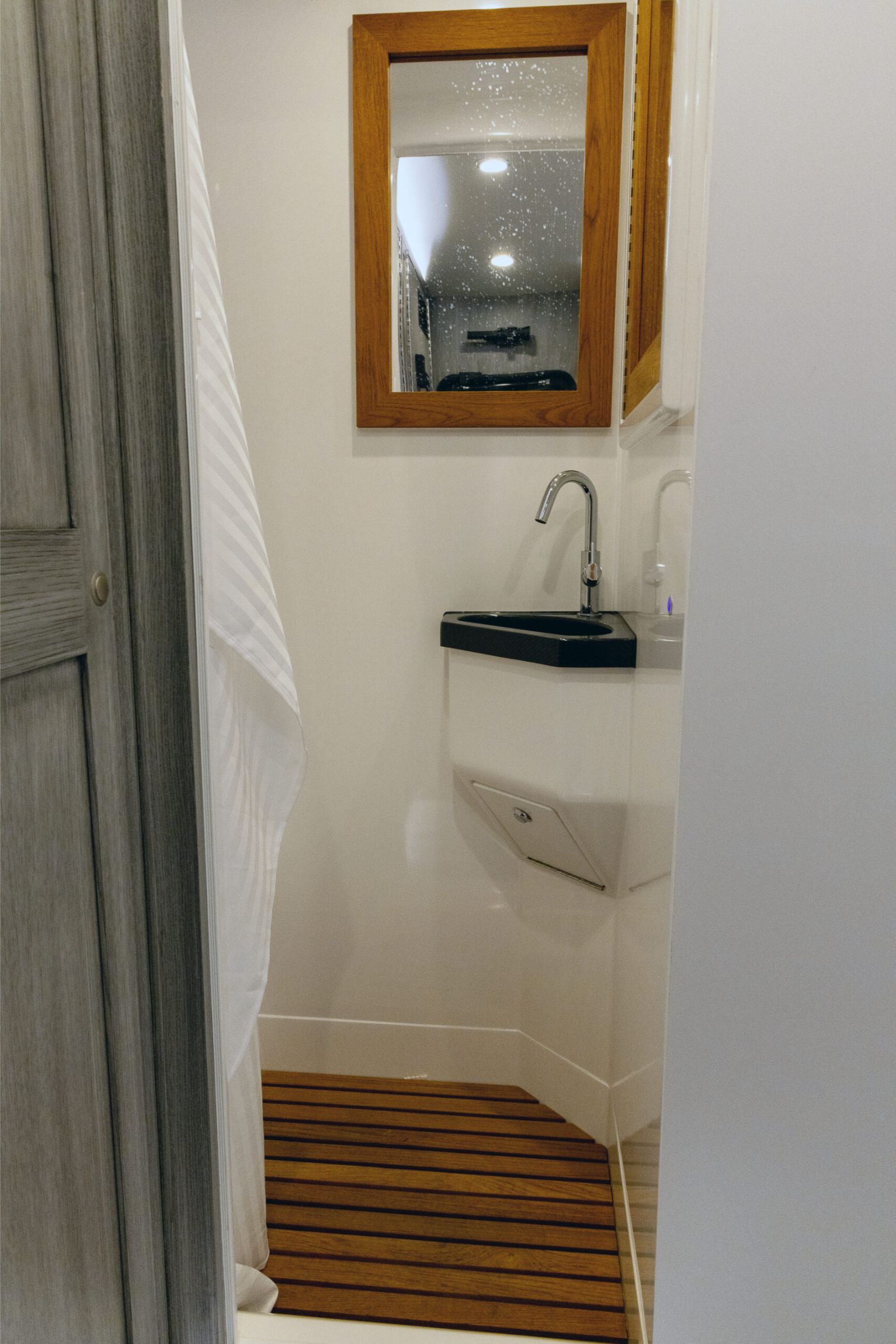 EarthRoamer XV-LTi 043