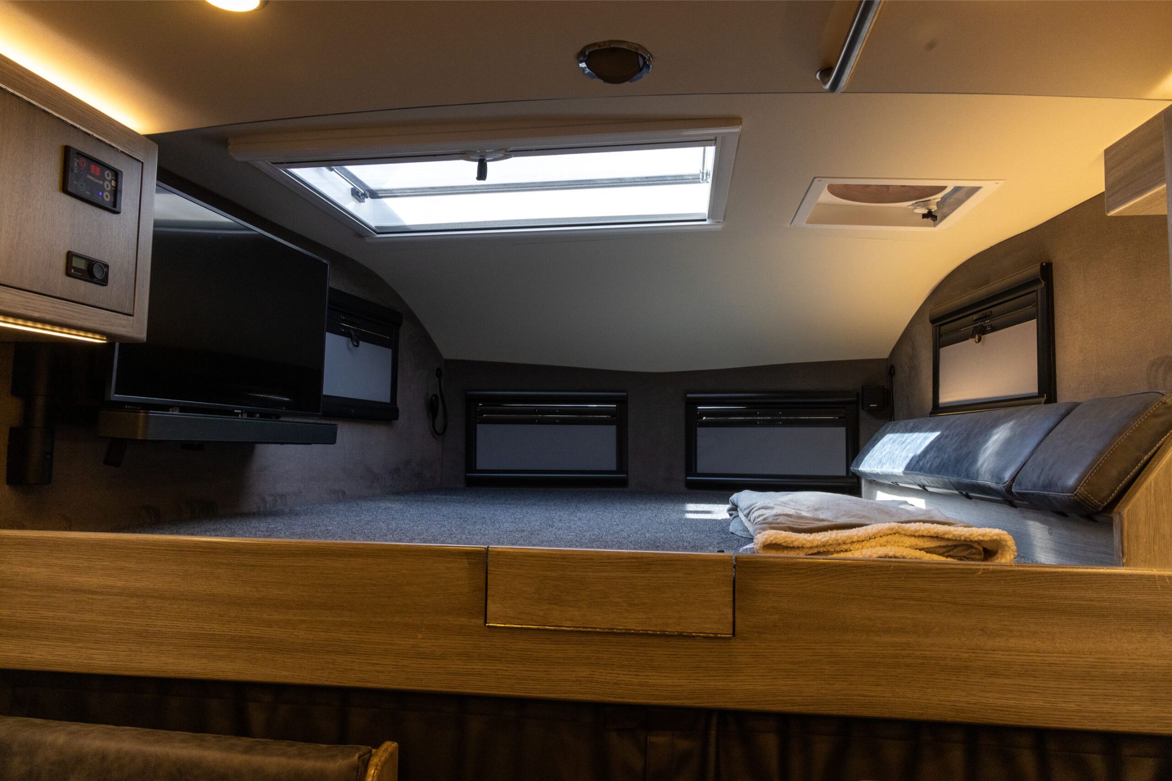 EarthRoamer XV-LTi 043