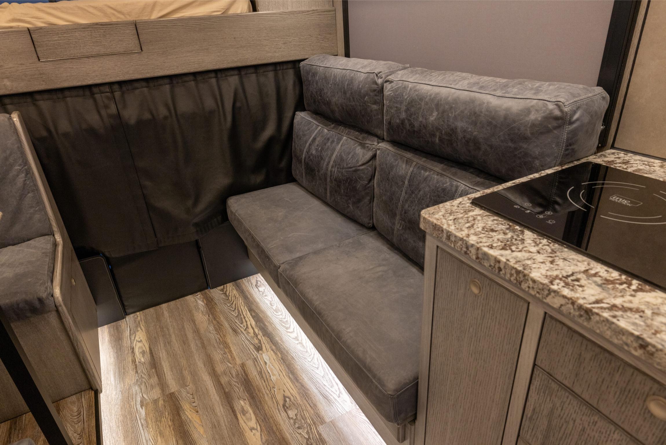 2021 EarthRoamer XV-LTi 030