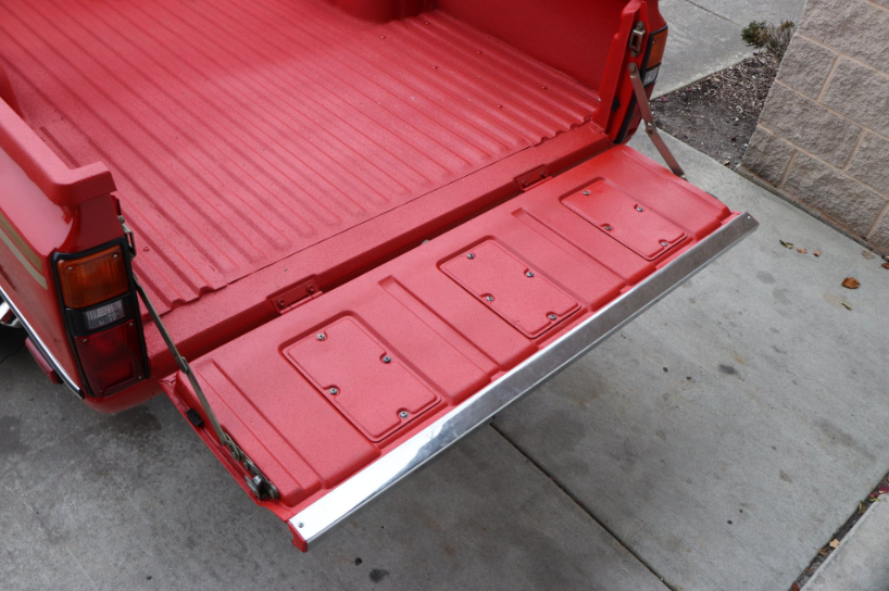 Sold: 1979 Toyota Hilux