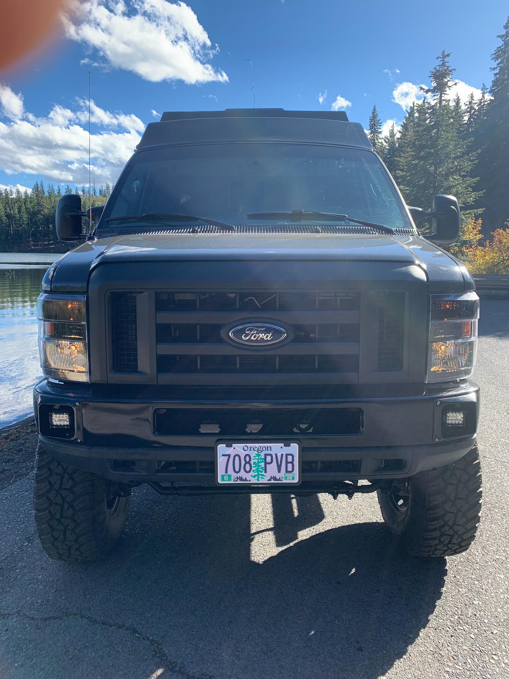 Sold: Custom 2009 Ford E-350 4×4 Camper Conversion