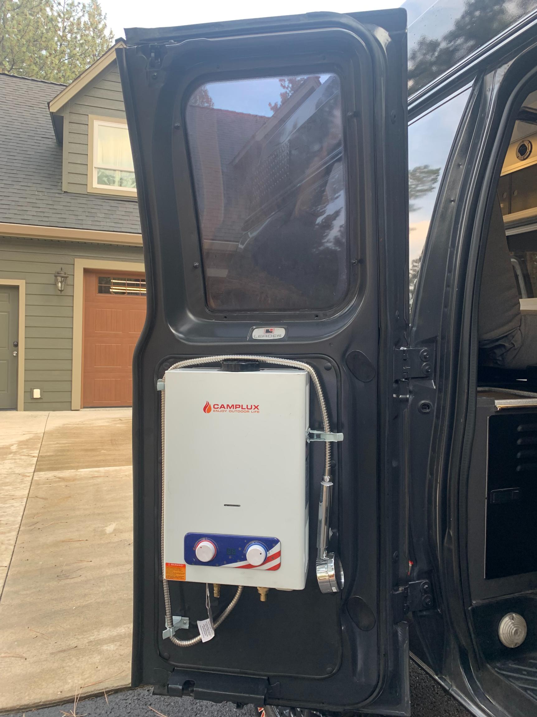 Sold: Custom 2009 Ford E-350 4×4 Camper Conversion