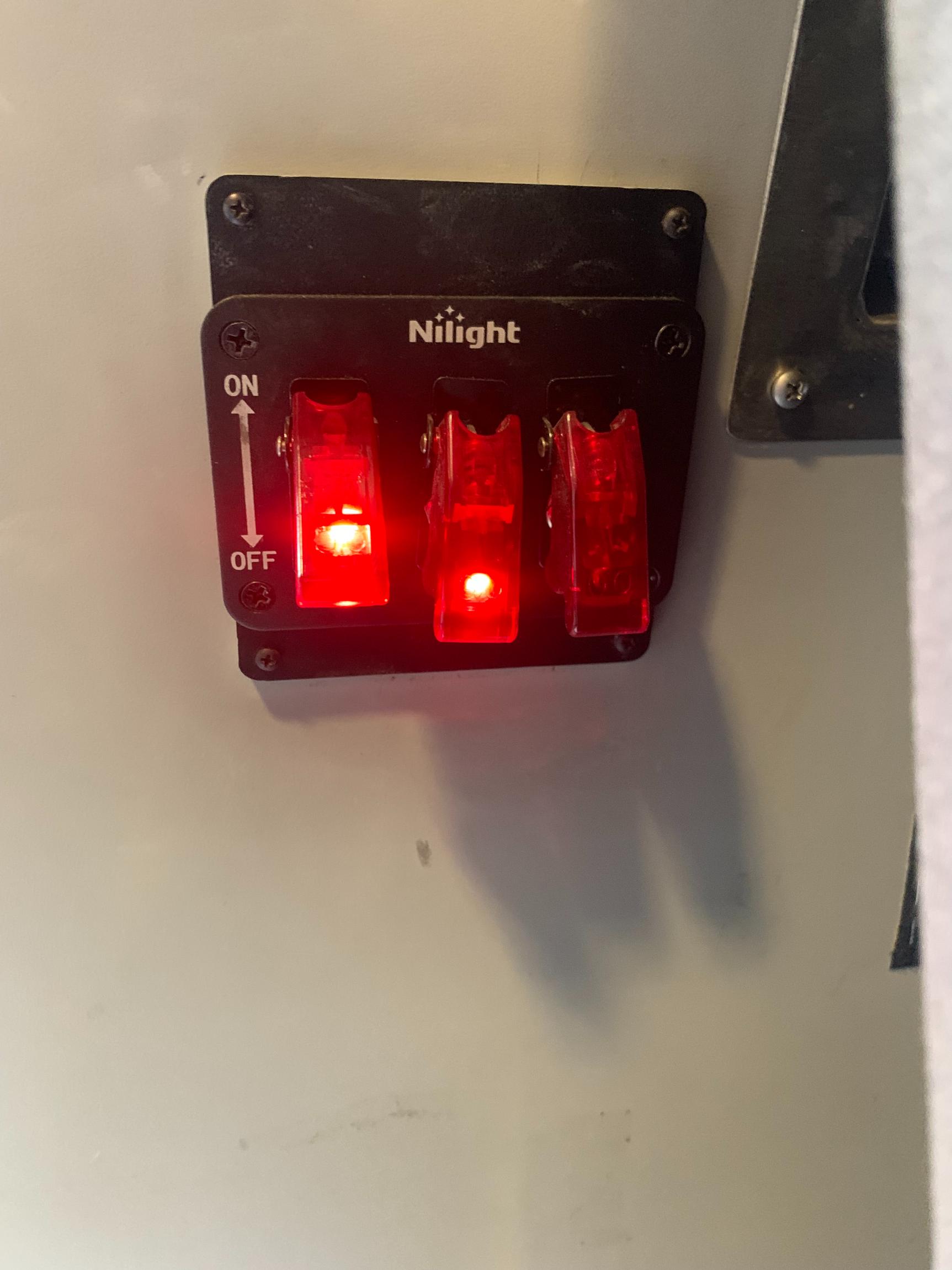 Sold: Custom 2009 Ford E-350 4×4 Camper Conversion