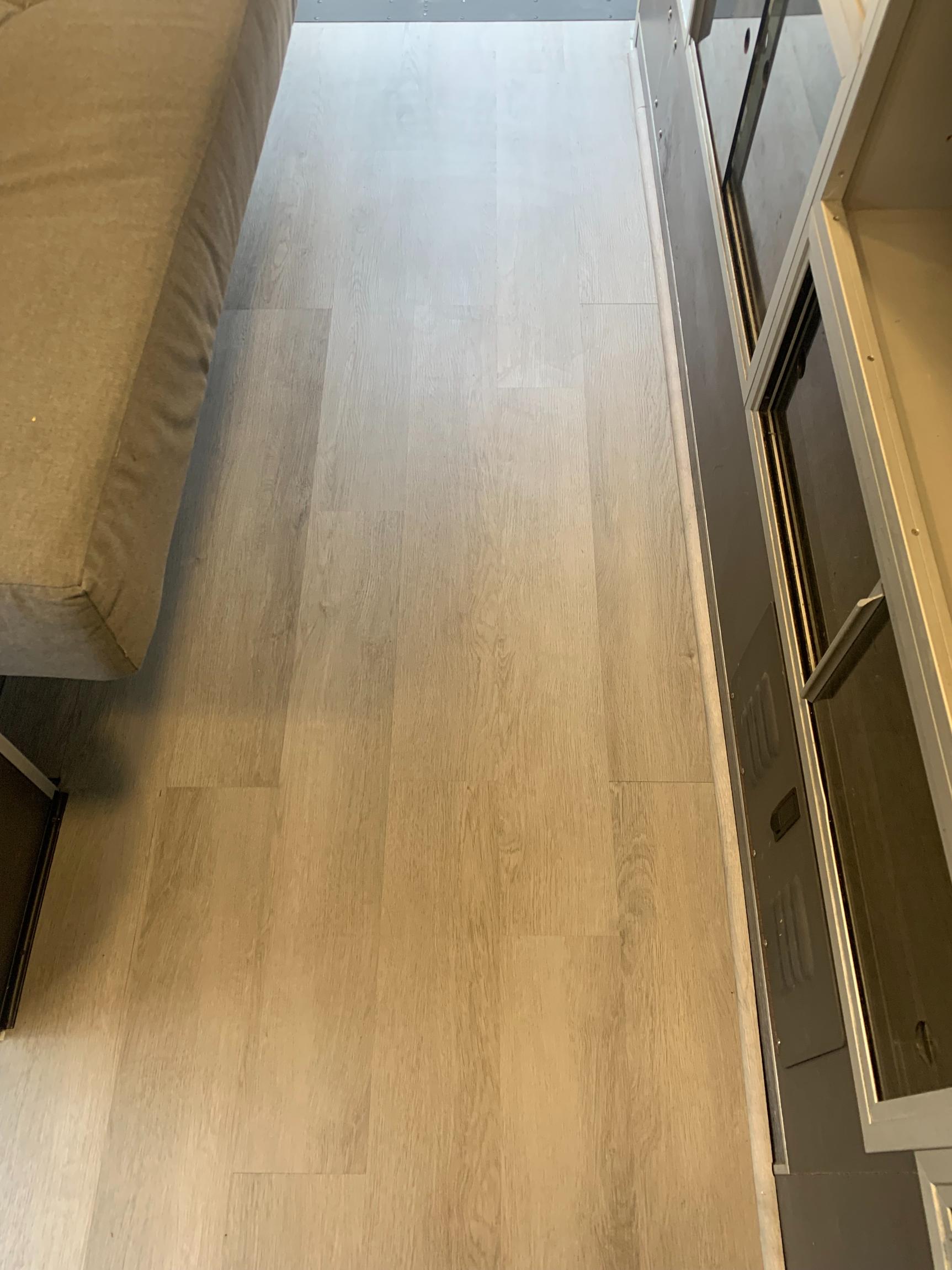 Sold: Custom 2009 Ford E-350 4×4 Camper Conversion