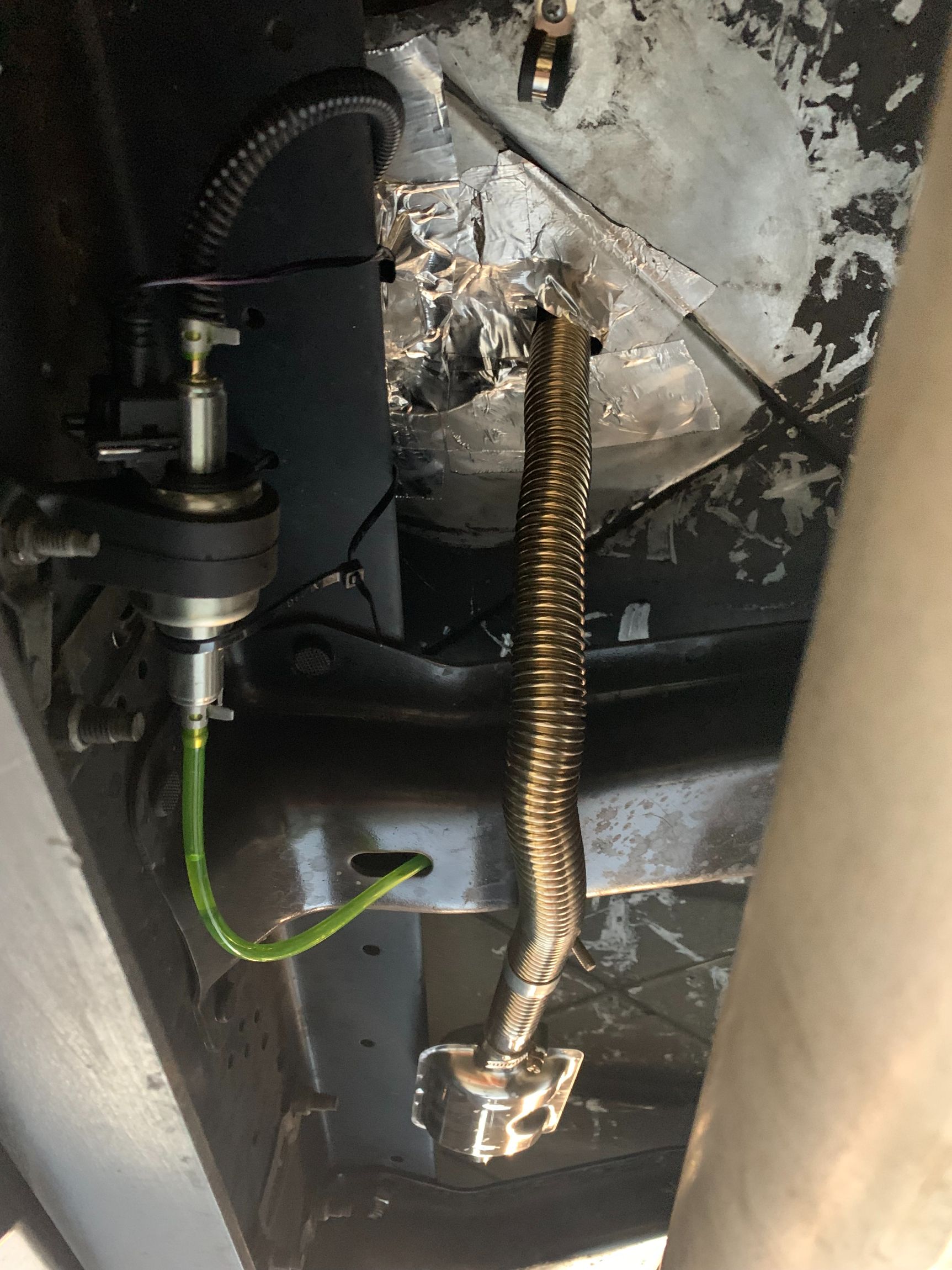 Sold: Custom 2009 Ford E-350 4×4 Camper Conversion