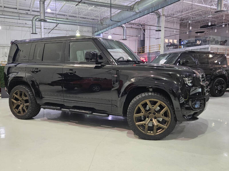 2025 Land Rover Defender 110 Urban Widetrack Edition