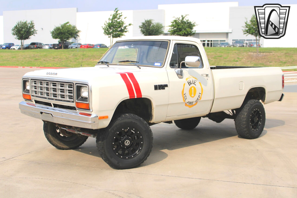 Sold: 1983 Dodge Ram W350-1