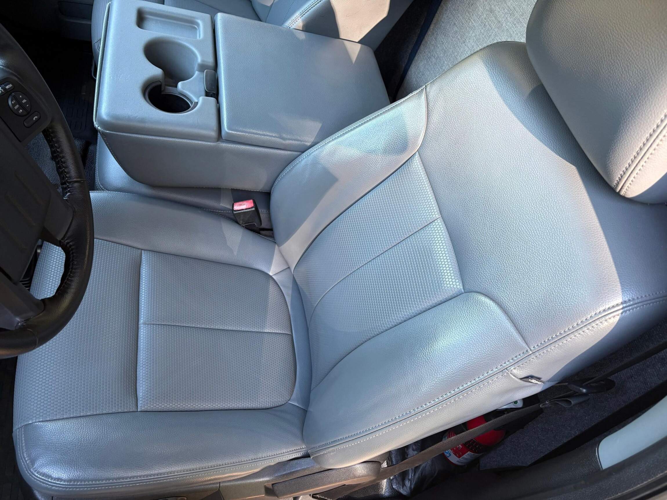 Sold: 2013 Ford F-550 Super Duty 4×4 Camper