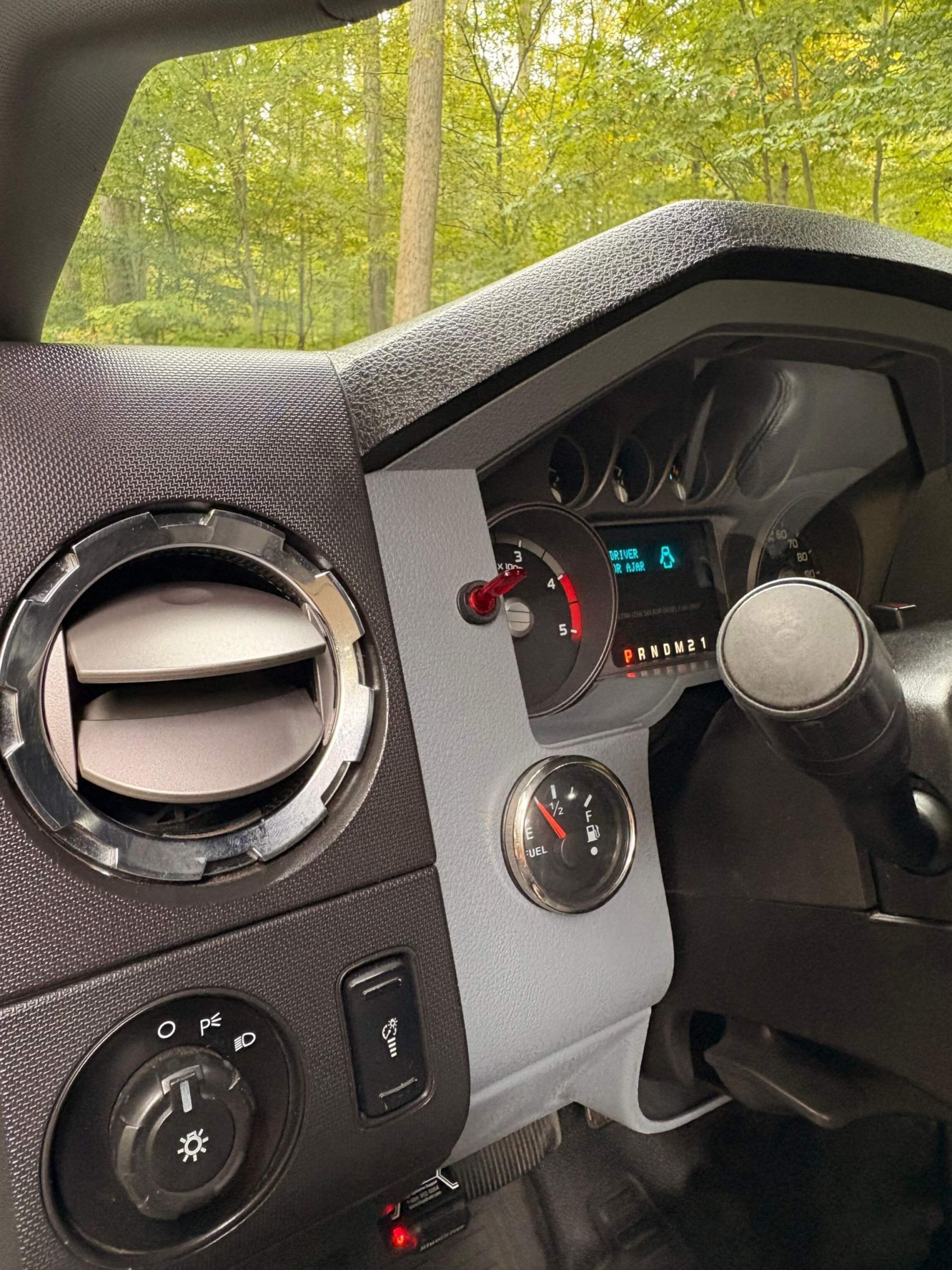 Sold: 2013 Ford F-550 Super Duty 4×4 Camper