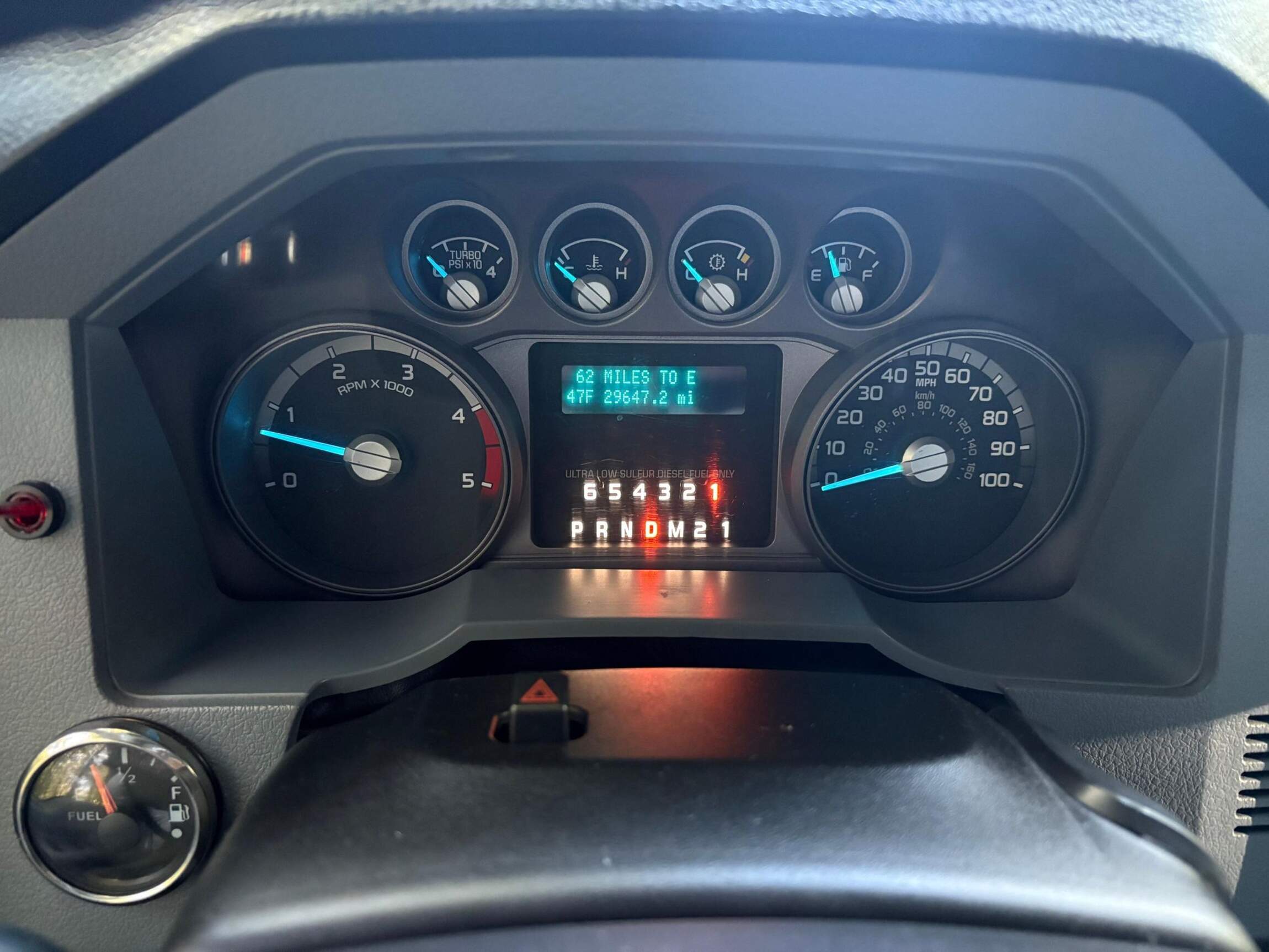 Sold: 2013 Ford F-550 Super Duty 4×4 Camper