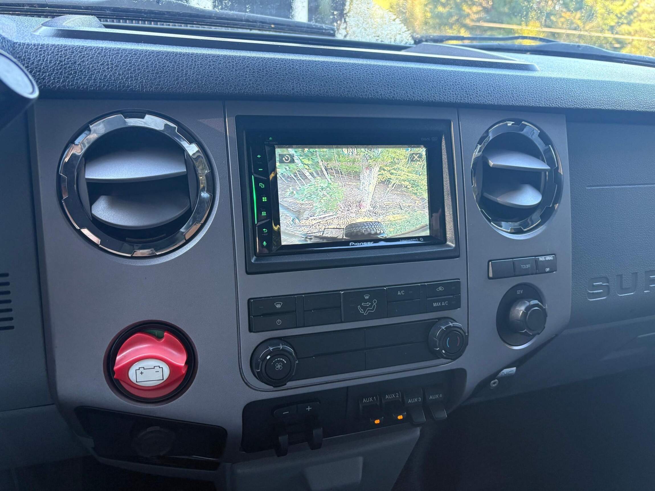 Sold: 2013 Ford F-550 Super Duty 4×4 Camper