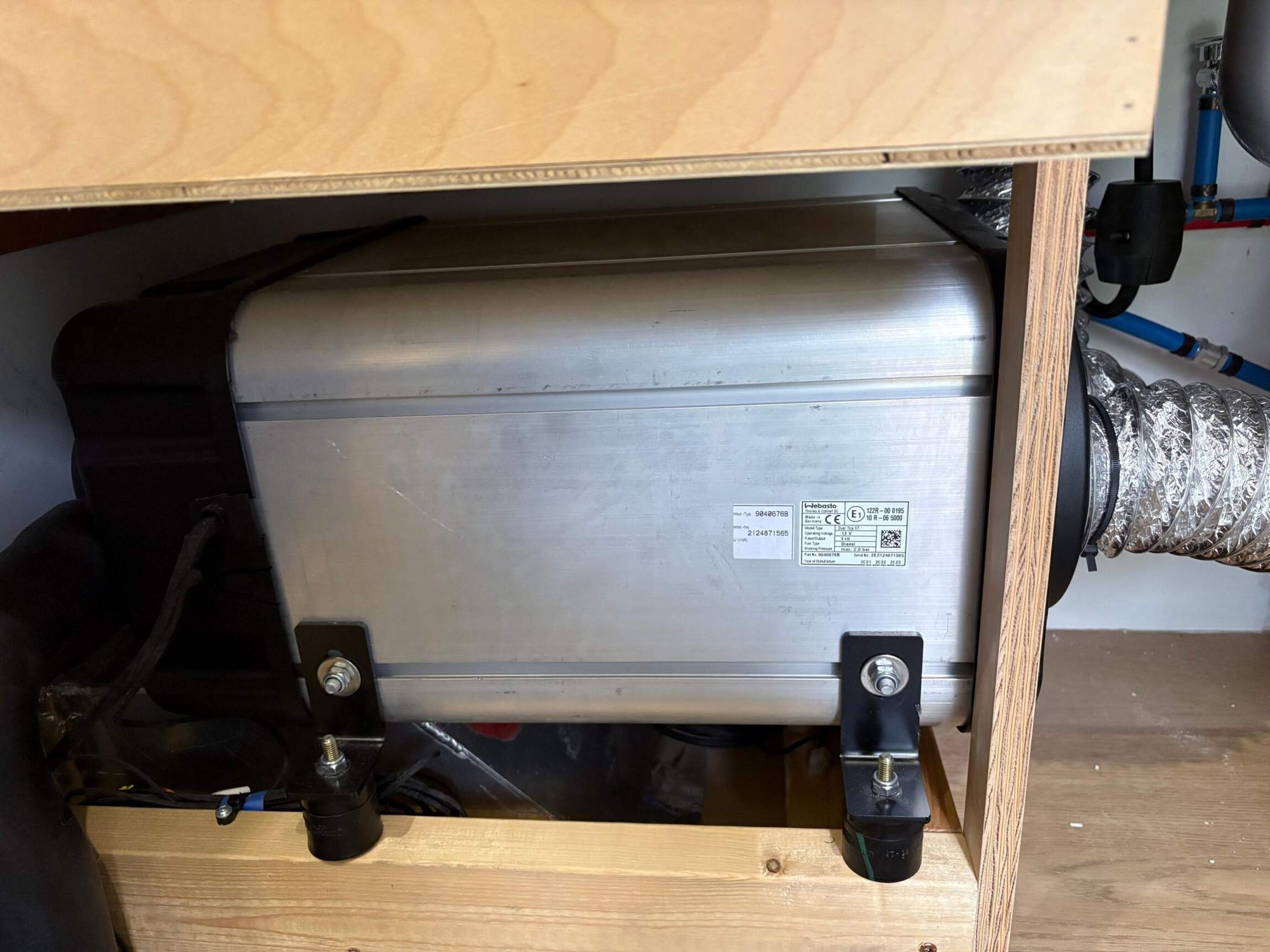 Sold: 2013 Ford F-550 Super Duty 4×4 Camper