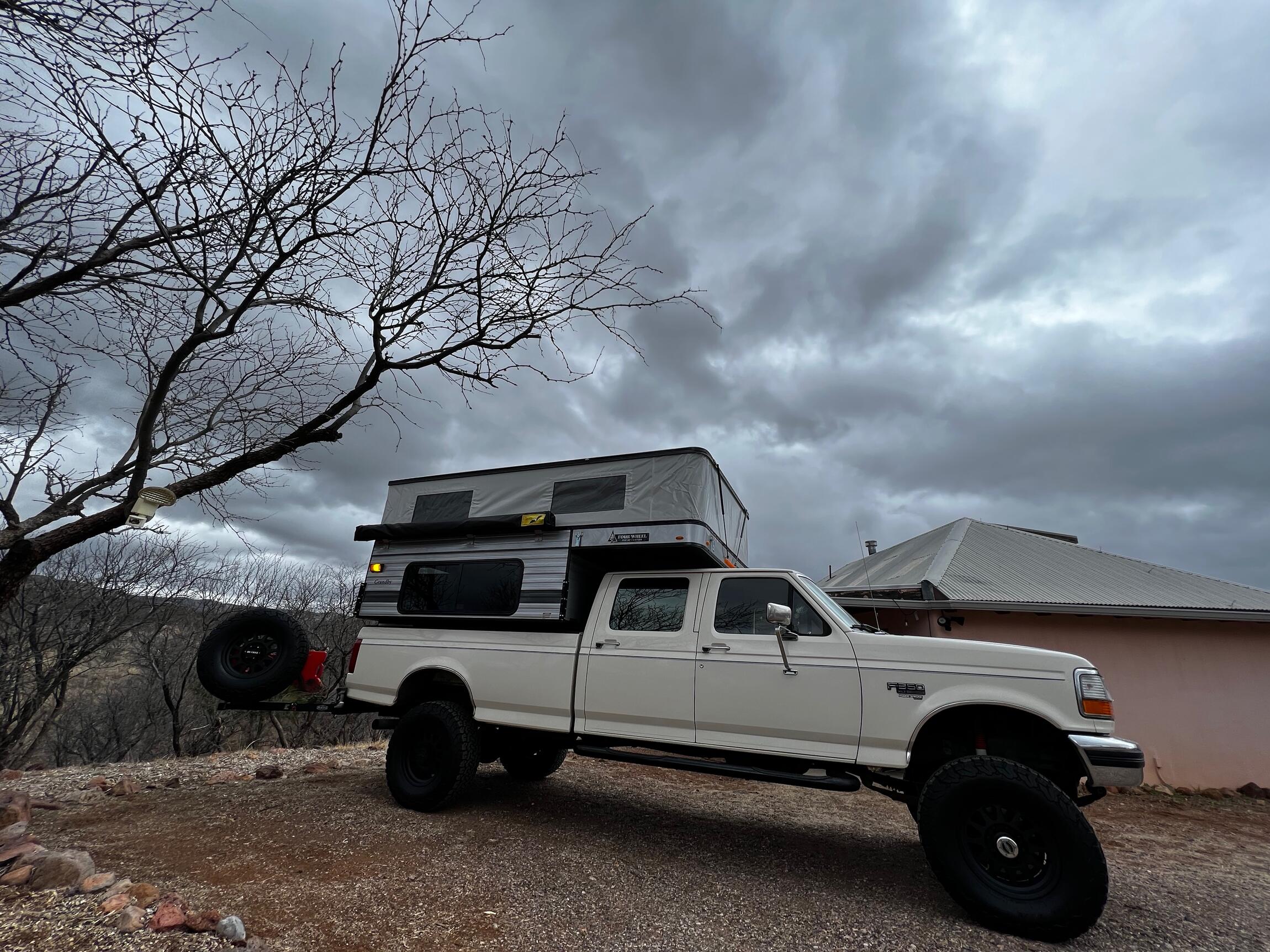 1997 Ford F-350 Power Stroke 4×4 Camper - 3