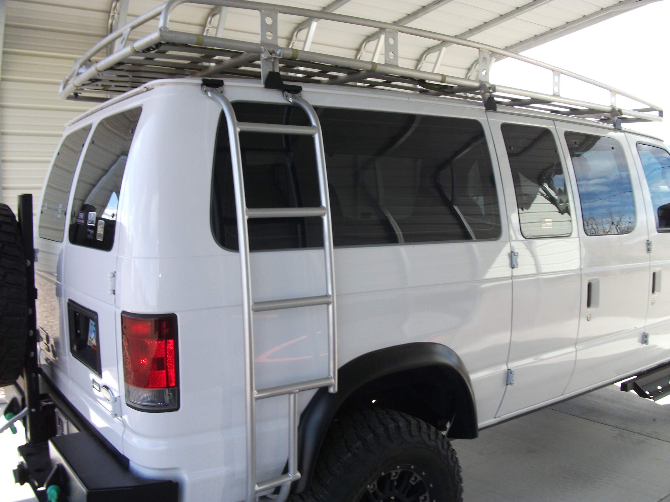 Sold: 38k mi. 2012 Ford E-350 Super Duty XL 4×4