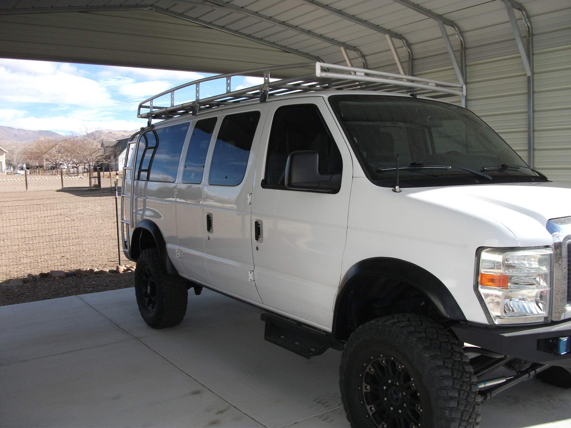 Sold: 38k mi. 2012 Ford E-350 Super Duty XL 4×4 - 4