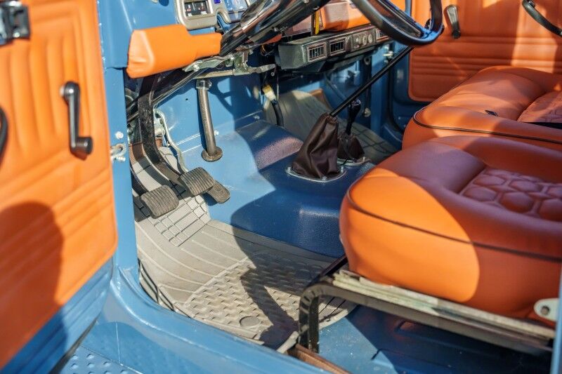 1977 Toyota Land Cruiser FJ45 - 2