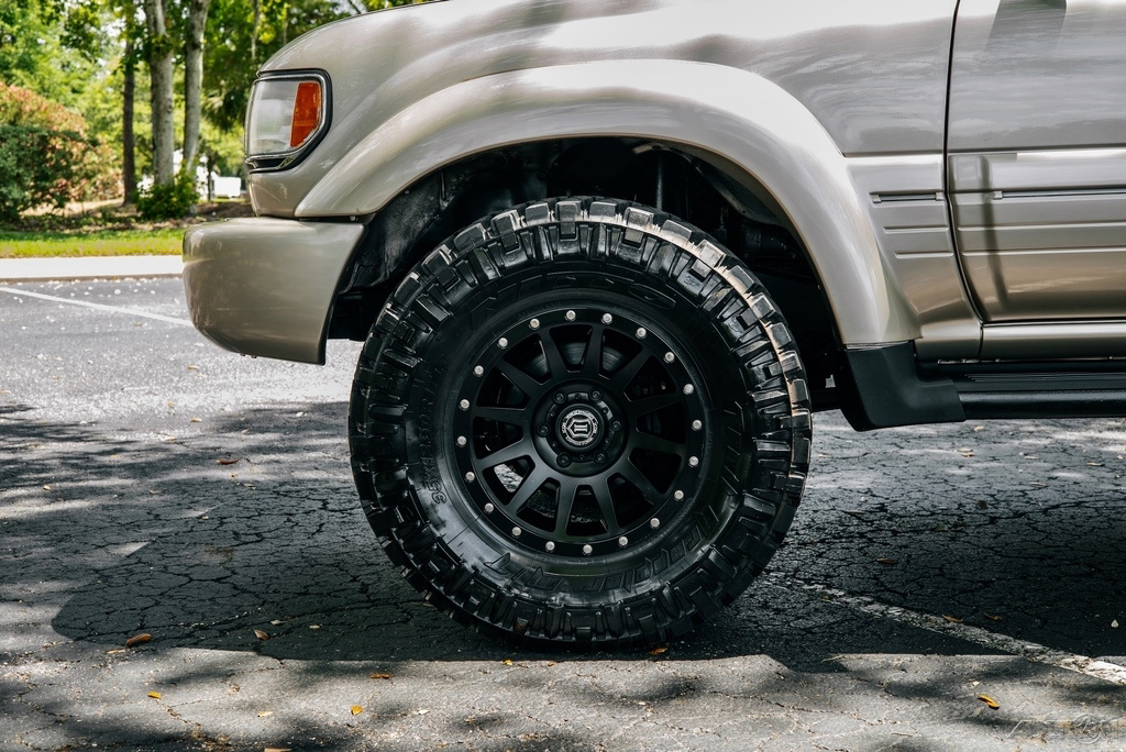 Sold: Modified 1997 Lexus LX 450