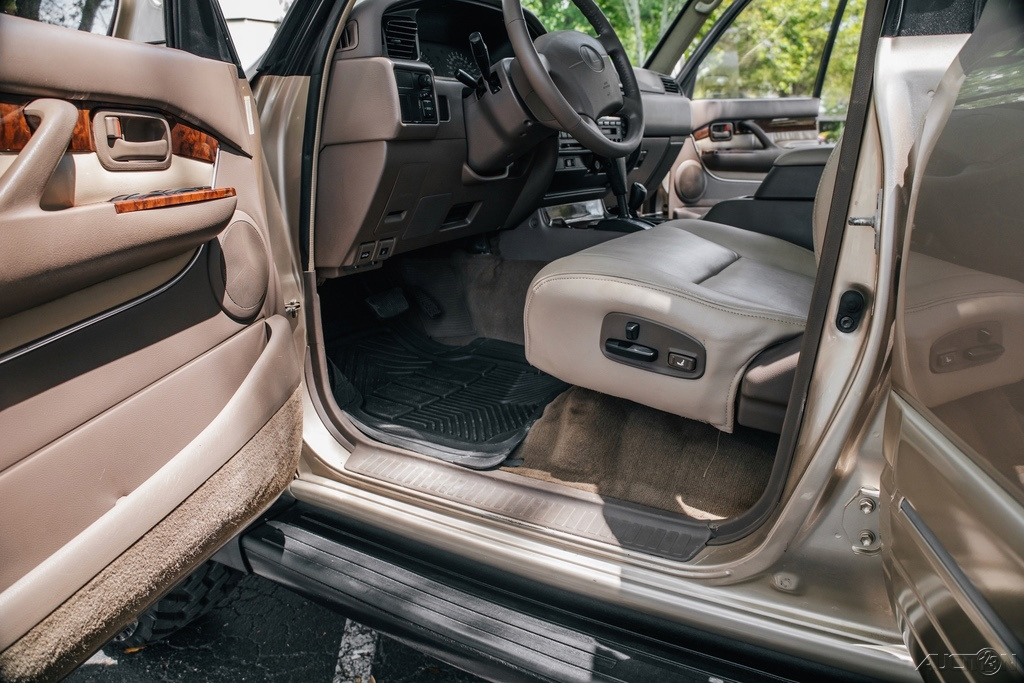 Sold: Modified 1997 Lexus LX 450