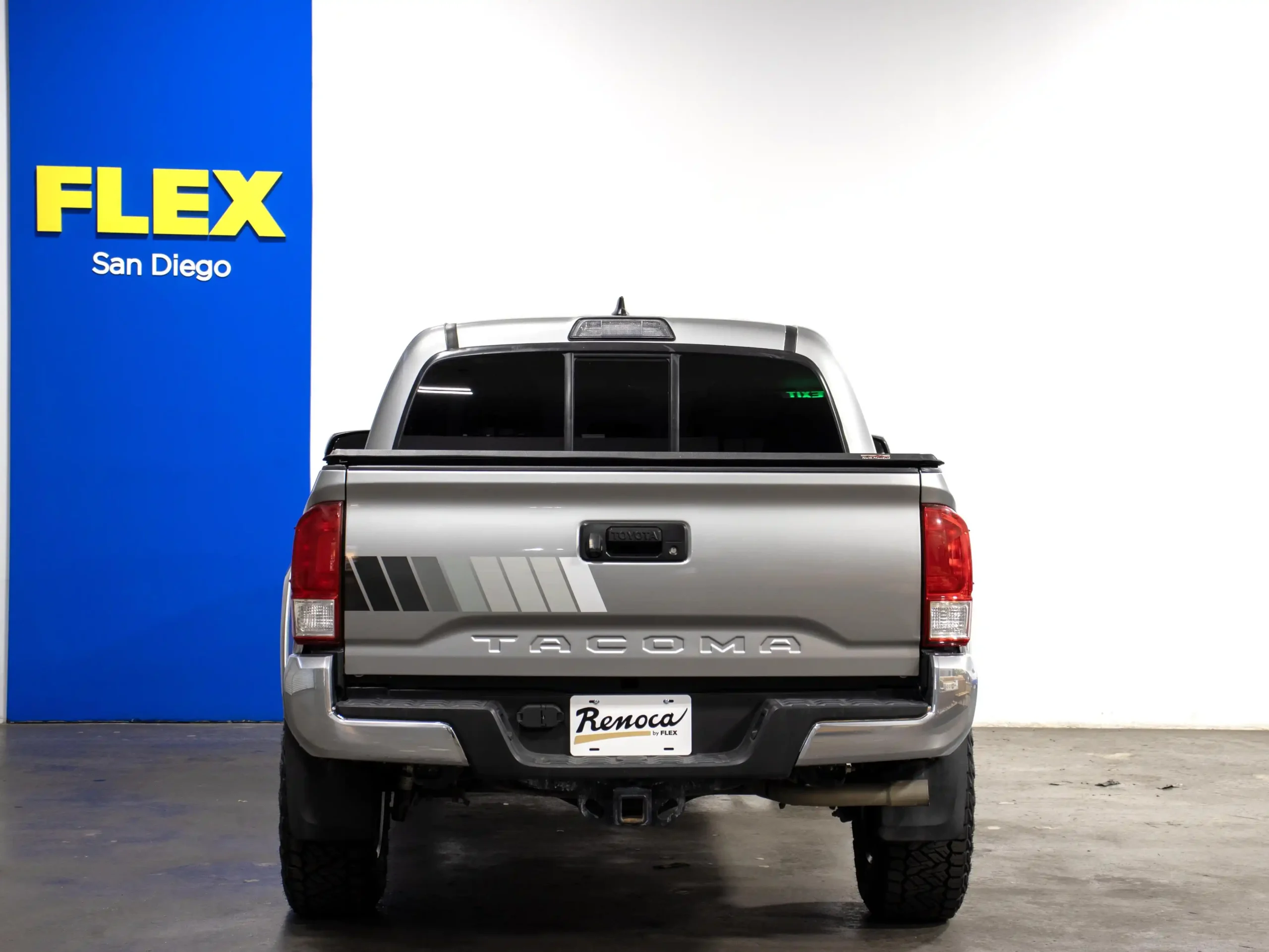 Renoca Windansea 2017 Toyota Tacoma TRD Sport - 4