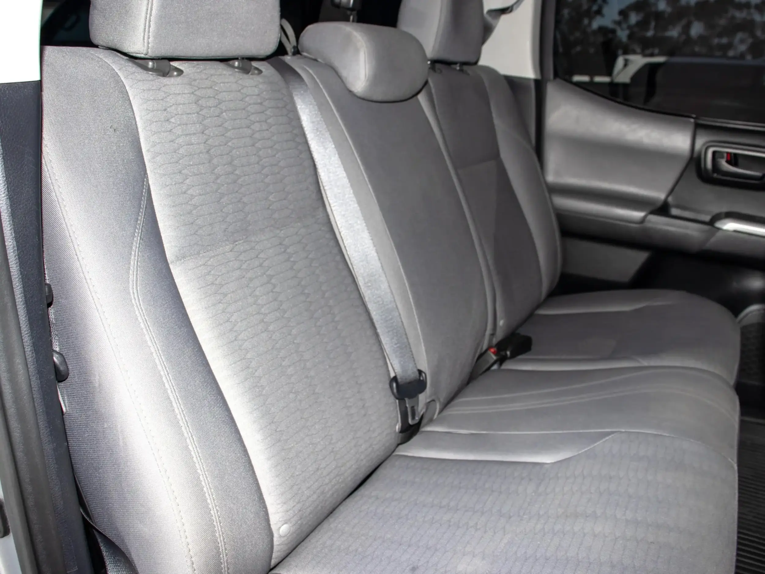Renoca Windansea 2017 Toyota Tacoma SR5