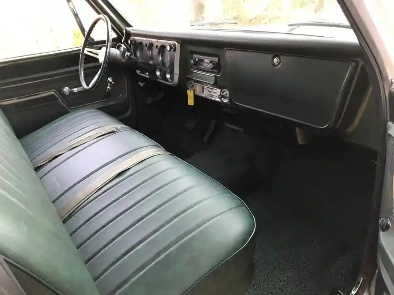 1972 Chevrolet Custom Deluxe - 5