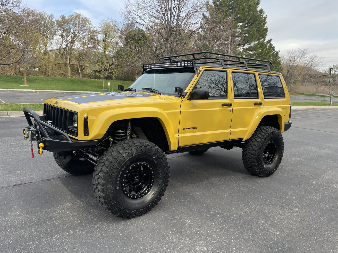 Sold: Heavily-Modified Solar Yellow 2000 Jeep Cherokee XJ