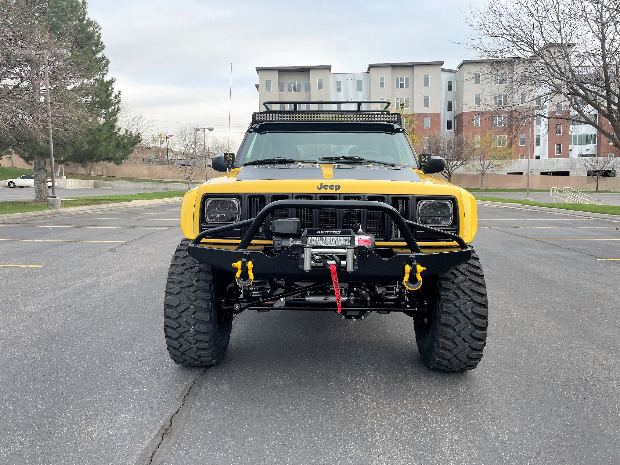 Sold: Heavily-Modified Solar Yellow 2000 Jeep Cherokee XJ