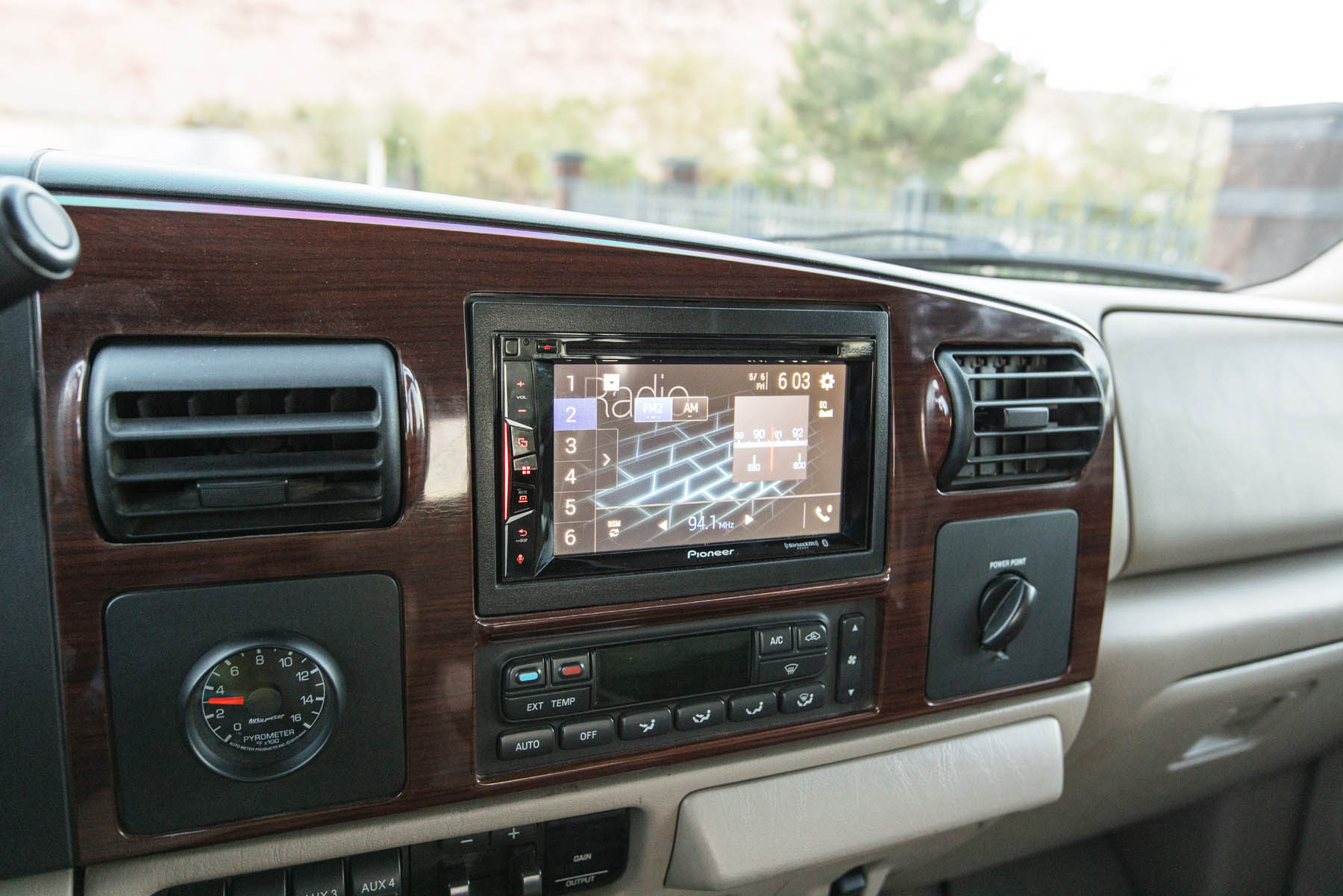 Sold: 2007 Ford F-550 Lariat
