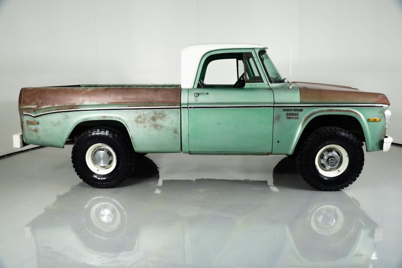Sold: 1971 Dodge W100 Power Wagon