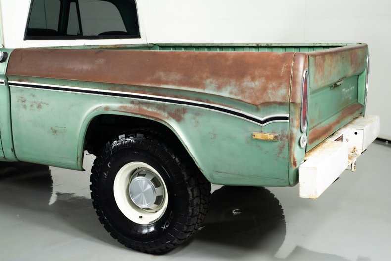 Sold: 1971 Dodge W100 Power Wagon