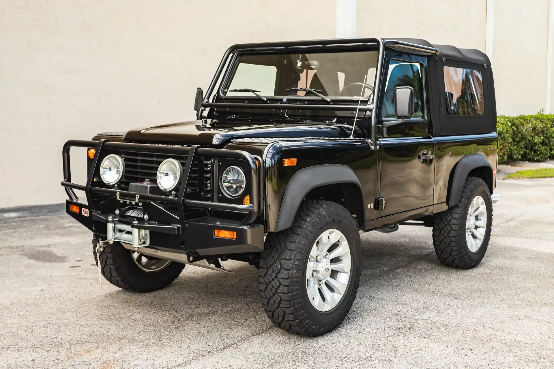  Land Rover Defender