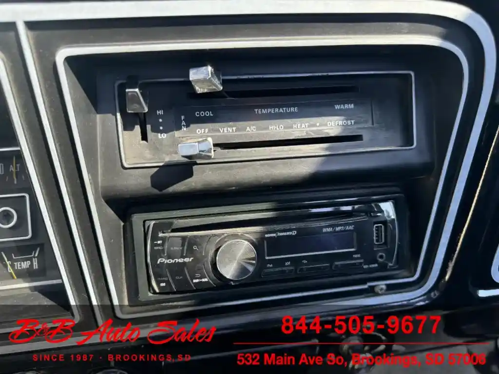 1977 Ford F-150 4×4 Shortbox