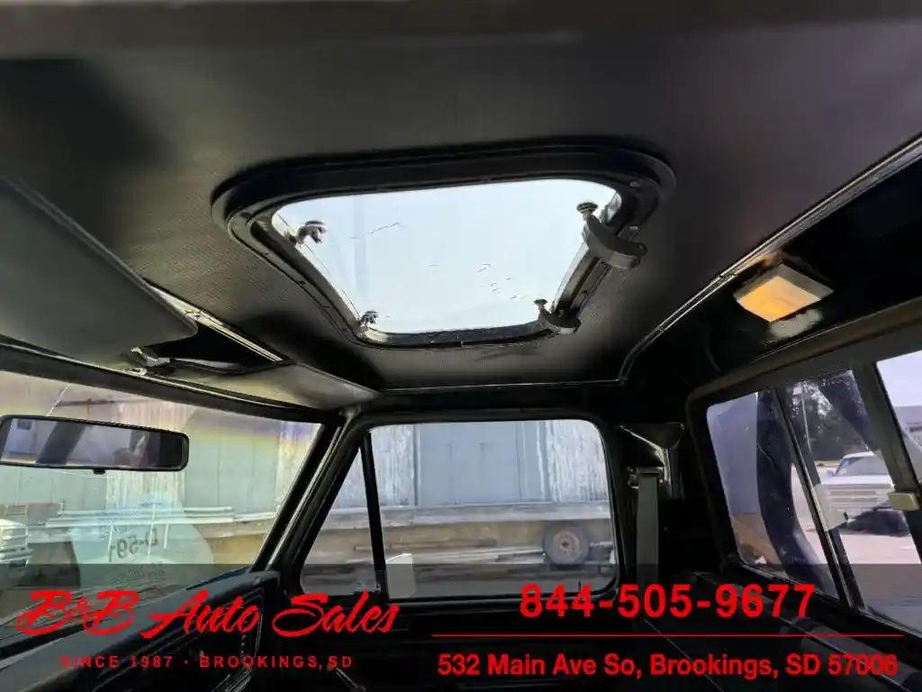 1977 Ford F-150 4×4 Shortbox