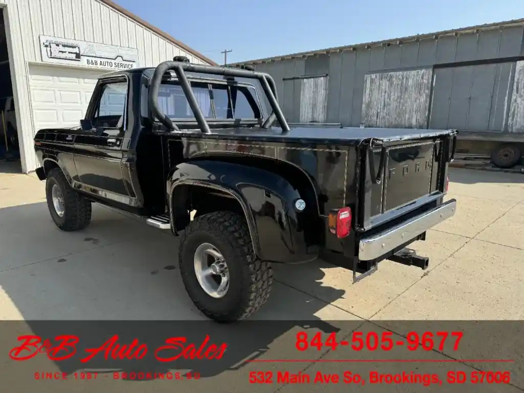 1977 Ford F-150 4×4 Shortbox